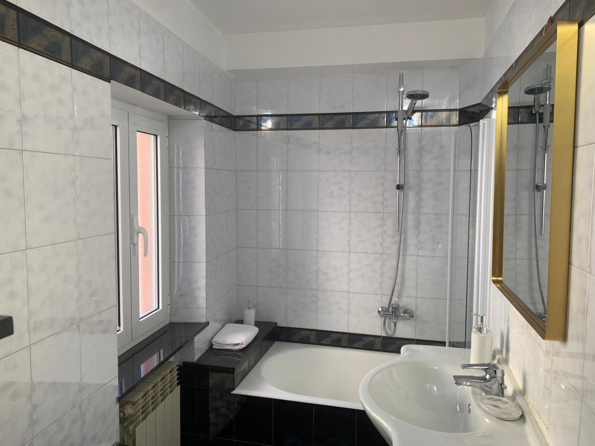 The First Colombo Brignole XX Settembre Apartment Genoa Ngoại thất bức ảnh