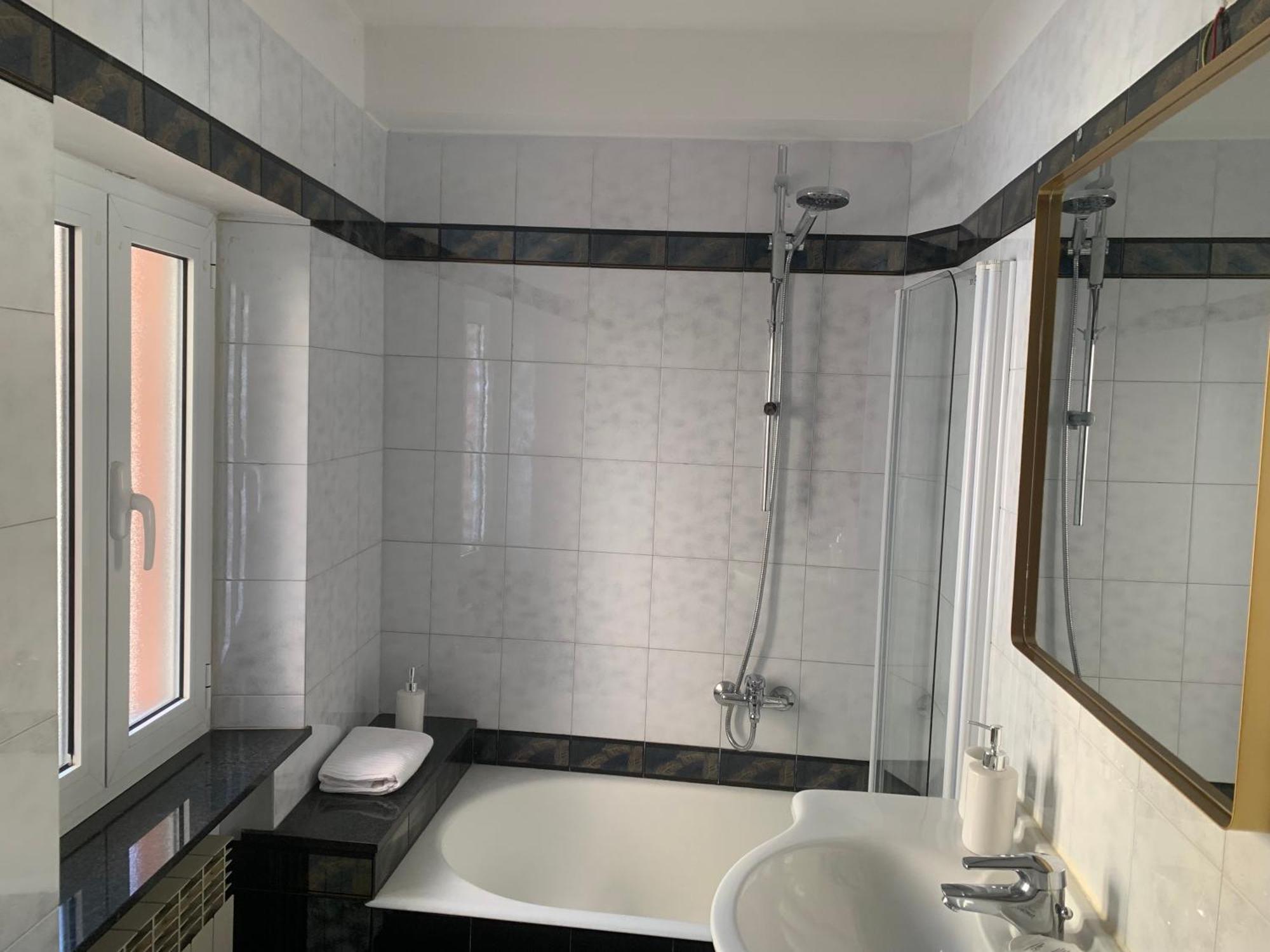The First Colombo Brignole XX Settembre Apartment Genoa Ngoại thất bức ảnh